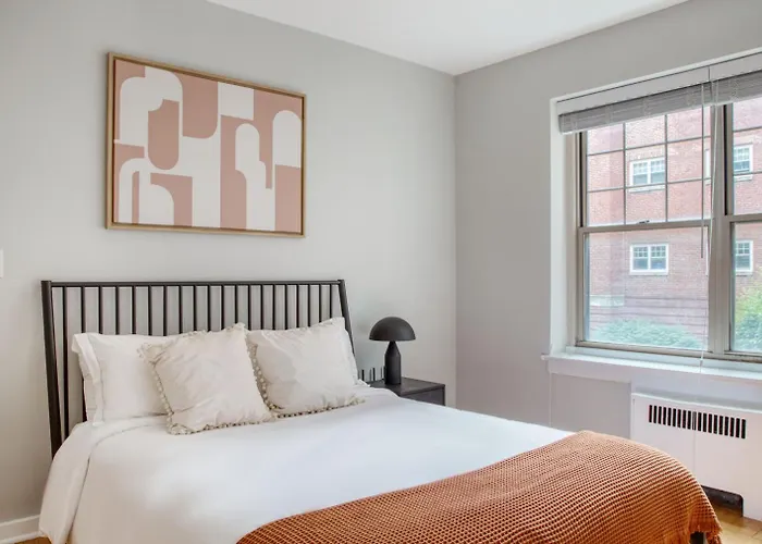 2br W Courtyard Nr Northwestern Chi-956 *