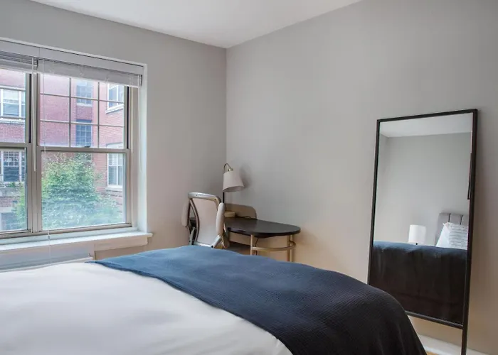 2br W Courtyard Nr Northwestern Chi-956 Evanston