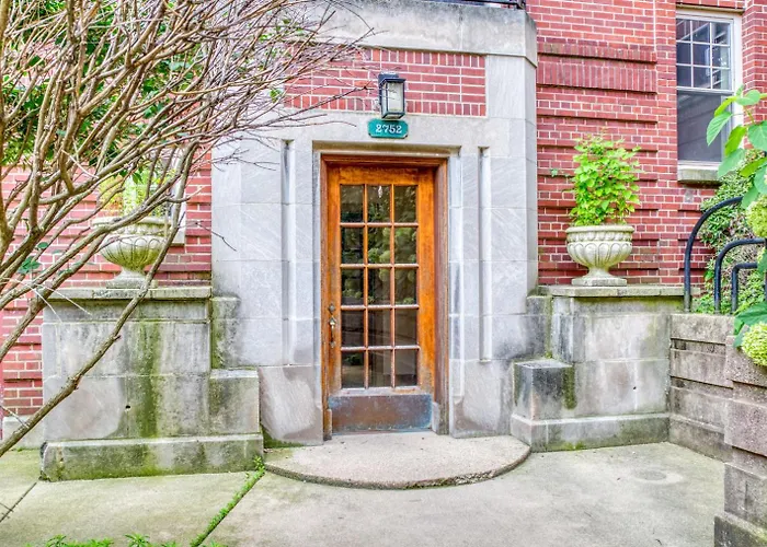 Apartment 2br W Courtyard Nr Northwestern Chi-956 Evanston