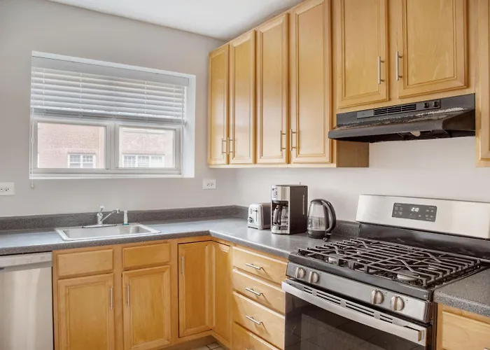 2br W Courtyard Nr Northwestern Chi-956 *