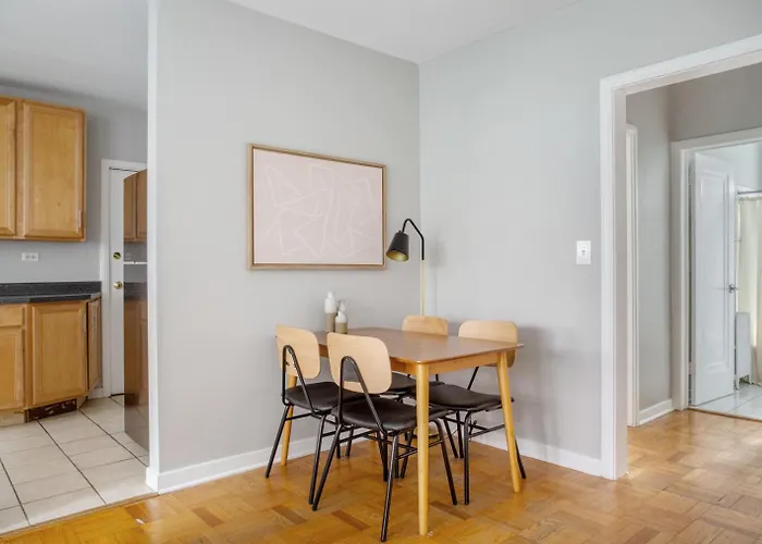 2br W Courtyard Nr Northwestern Chi-956 Apartment Evanston